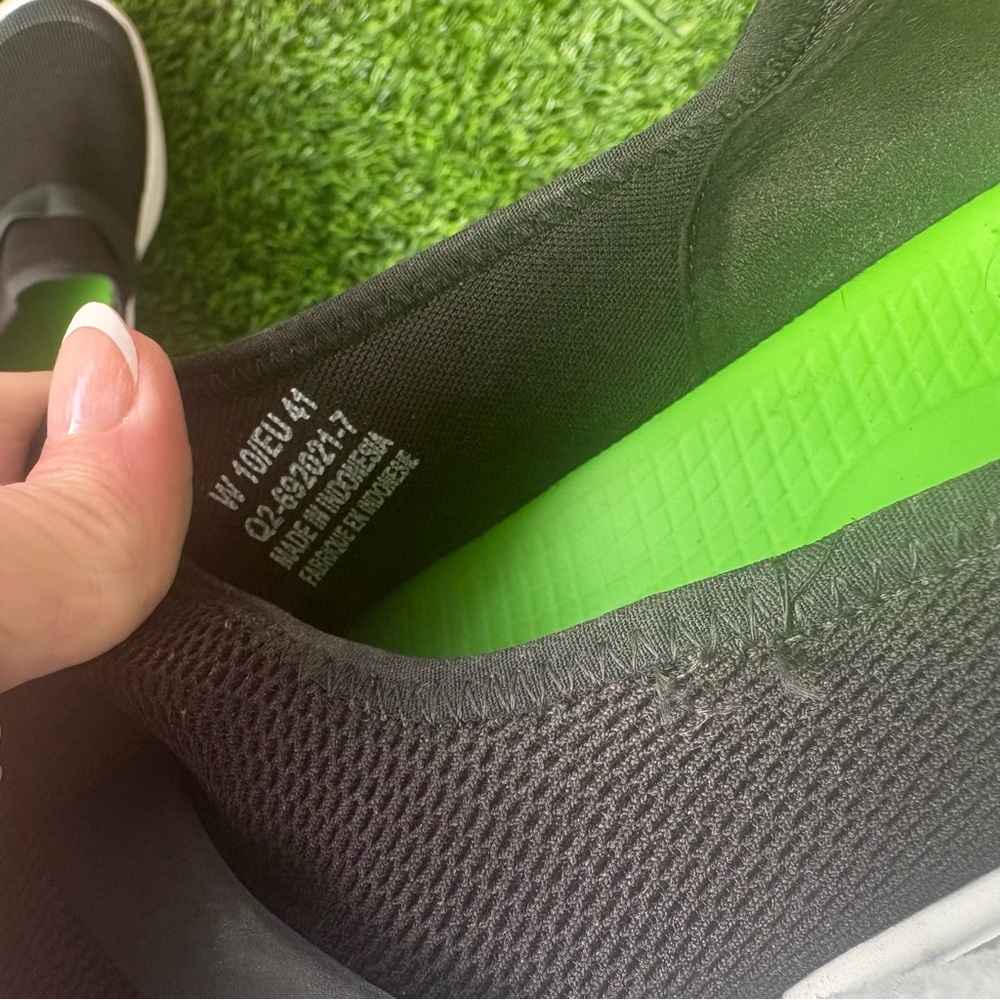 OOFOS Black Slip-On Athletic Shoes - Picture 3 of 9
